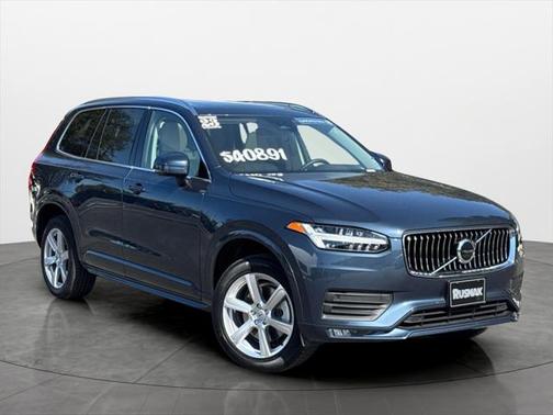 2023 Volvo XC90 B5 Core