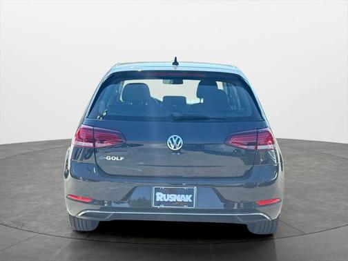 2019 Volkswagen e-Golf SE