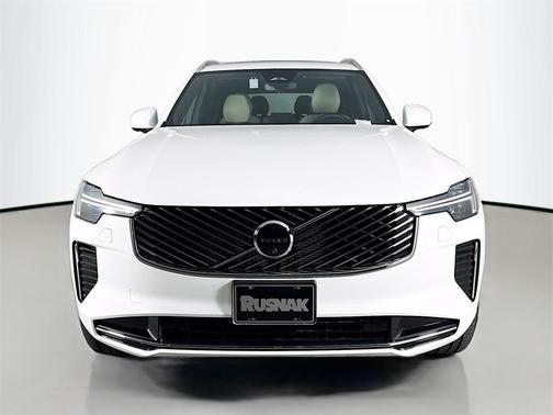 2025 Volvo XC90 B6 Plus 7-Seater