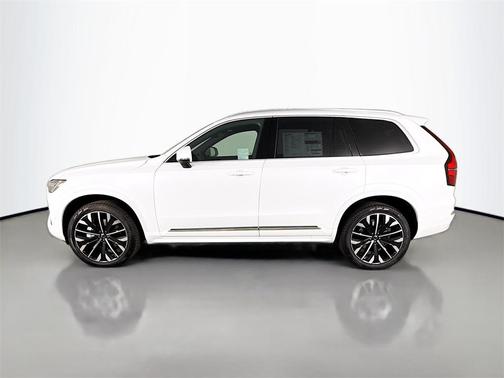 2025 Volvo XC90 B6 Plus 7-Seater