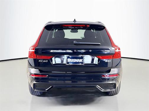 2025 Volvo XC60 B5 Plus