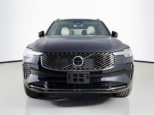 2026 Volvo XC90 B6 Plus 6-Seater