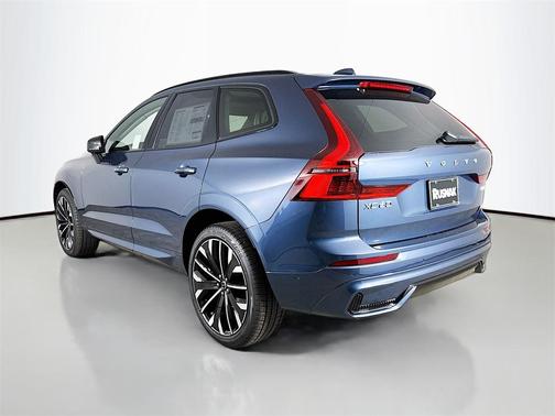 2026 Volvo XC60 B5 Ultra