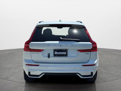 2025 Volvo XC60 Plug-In Hybrid T8 Plus