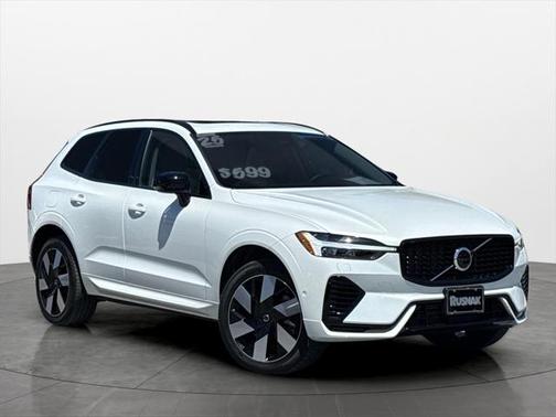 2025 Volvo XC60 Plug-In Hybrid T8 Plus