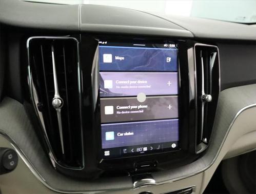 2025 Volvo XC60 Plug-In Hybrid Plus