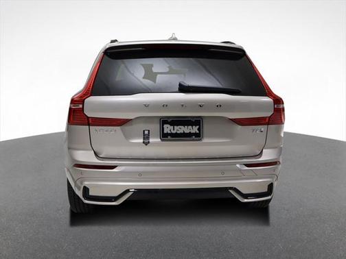 2025 Volvo XC60 Plug-In Hybrid Plus