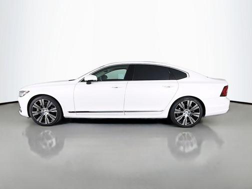 Crystal White 2023 Volvo S90 B6 Plus