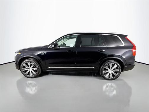 2025 Volvo XC90 B6 Plus 7-Seater