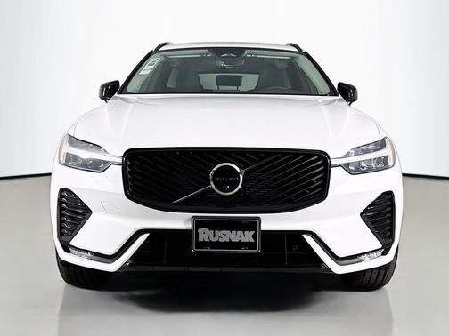 Crystal White 2026 Volvo XC60 B5 Plus