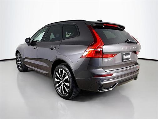 2025 Volvo XC60 B5 Core