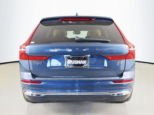 Denim Blue Metallic 2023 Volvo XC60 B5 Ultimate Bright Theme