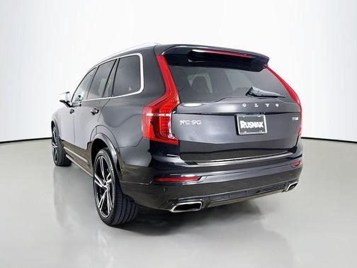 Onyx Black Metallic 2018 Volvo XC90 T5 R-Design