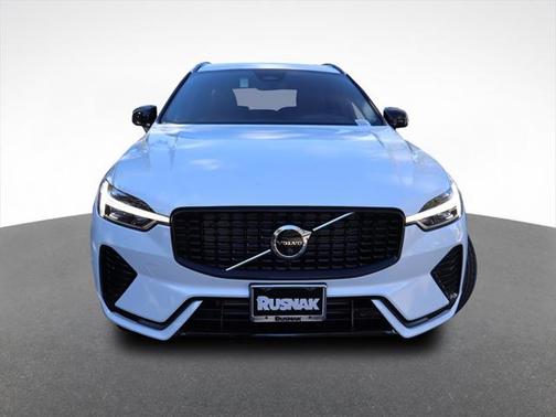 2025 Volvo XC60 Plug-In Hybrid T8 Plus