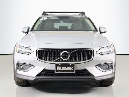 Gray Metallic 2026 Volvo V60 Cross Country Ultra, B5 AWD Gas (mild hybrid)