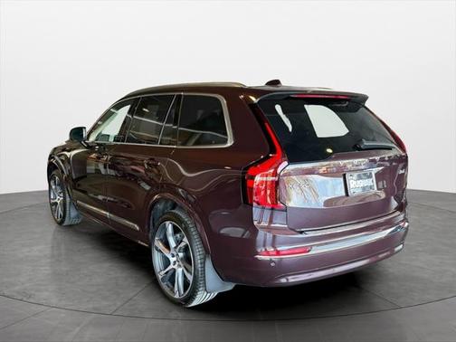2025 Volvo XC90 B6 Core