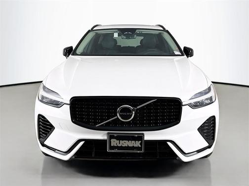 2025 Volvo XC60 Plug-In Hybrid T8 Core