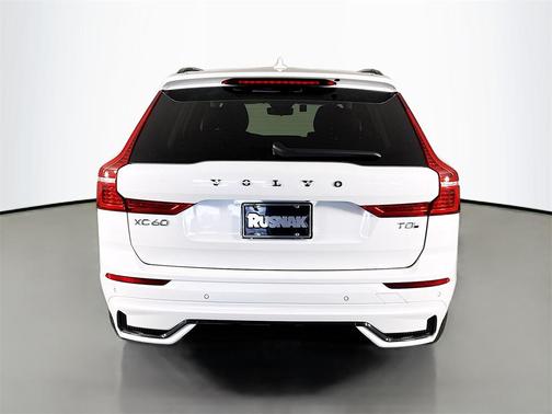 2025 Volvo XC60 Plug-In Hybrid T8 Core