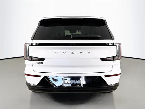 2025 Volvo EX90 Twin Motor Plus