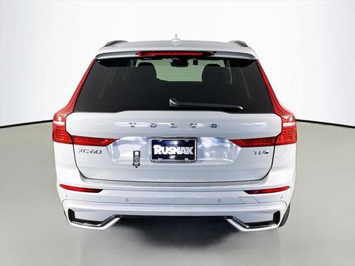 2025 Volvo XC60 Plug-In Hybrid Plus