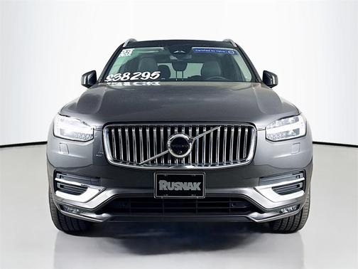 2023 Volvo XC90 B5 Plus