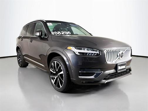 2023 Volvo XC90 B5 Plus