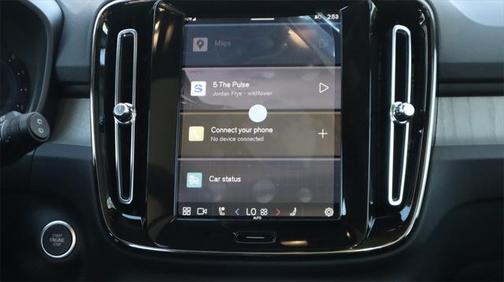 2025 Volvo XC40 B5 Core Bright Theme