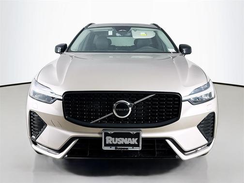 2025 Volvo XC60 B5 Core