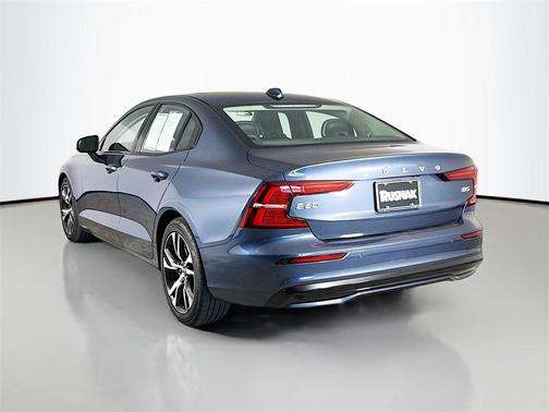 2025 Volvo S60 B5 Core