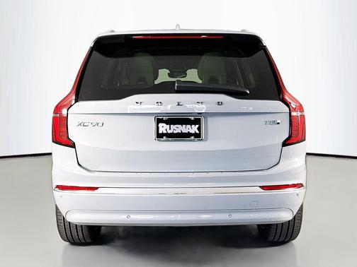 Gray Metallic 2026 Volvo XC90 Plug-In Hybrid Ultra, T8 AWD, Electric/Gasoline, Bright, 7 Seats