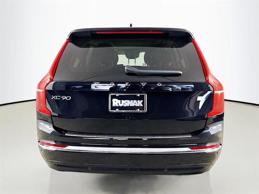 2024 Volvo XC90 Recharge Plug-In Hybrid T8 Plus Bright Theme 7-Seater