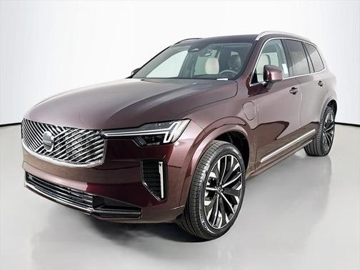 2025 Volvo XC90 Plug-In Hybrid T8 Core 7-Seater