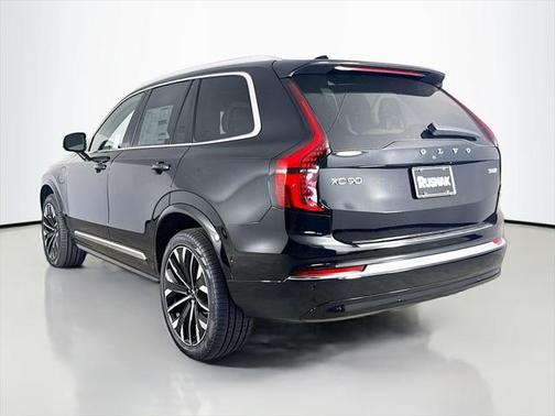2025 Volvo XC90 Plug-In Hybrid T8 Plus 7-Seater
