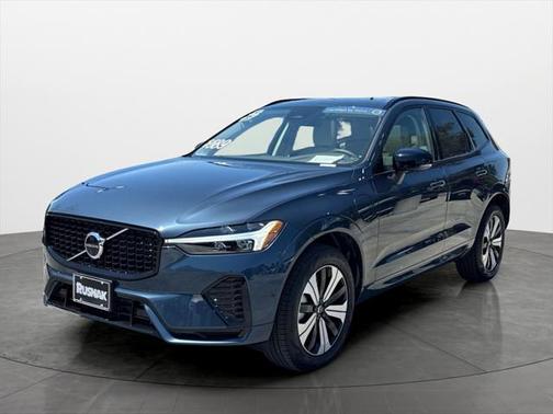 2025 Volvo XC60 Plug-In Hybrid T8 Plus