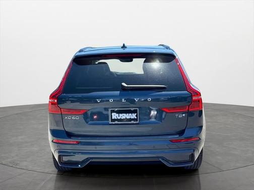 2025 Volvo XC60 Plug-In Hybrid T8 Plus