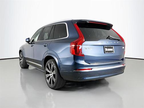 2024 Volvo XC90 Recharge Plug-In Hybrid T8 Ultimate Bright Theme 7-Seater