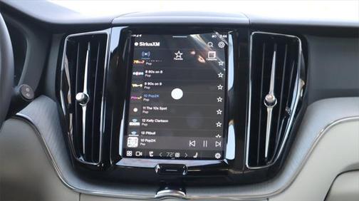 2025 Volvo XC60 Plug-In Hybrid T8 Plus