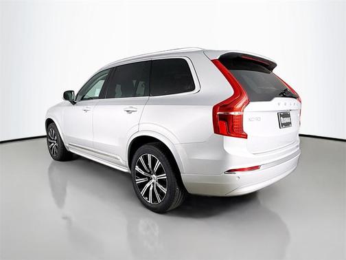2025 Volvo XC90 B5 Core