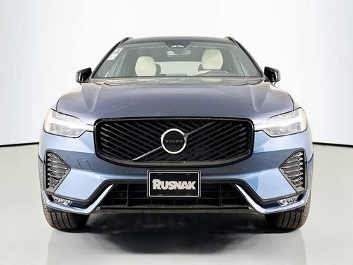 2026 Volvo XC60 B5 Core