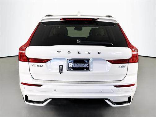 2025 Volvo XC60 Plug-In Hybrid T8 Plus