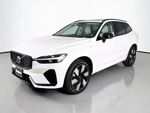 2025 Volvo XC60 Plug-In Hybrid T8 Plus