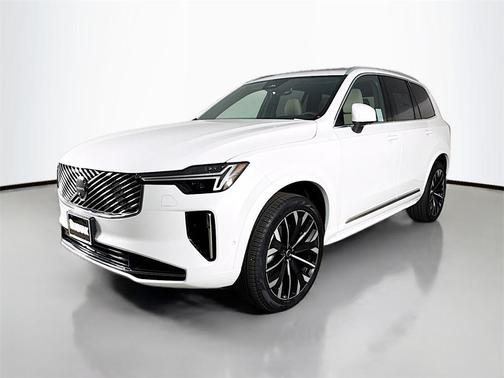 2025 Volvo XC90 B6 Plus 7-Seater