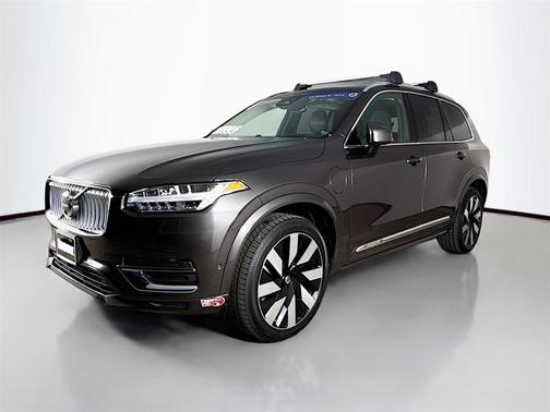 2023 Volvo XC90 Recharge Plug-In Hybrid T8 Ultimate Bright Theme 7-Seater