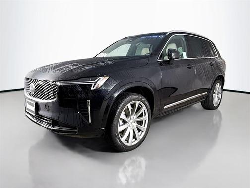 2025 Volvo XC90 B5 Core