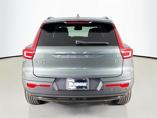 2026 Volvo XC40 B4 Core