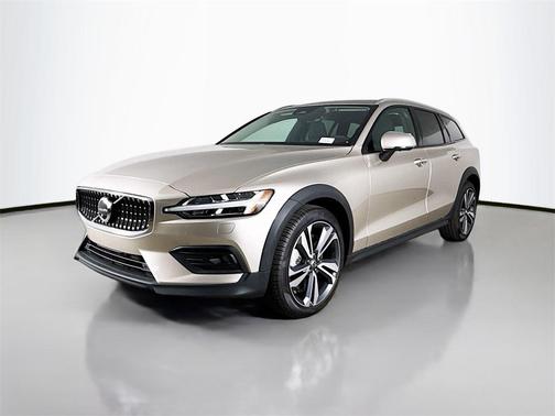 2026 Volvo V60 Cross Country B5 Plus