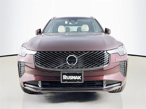 2025 Volvo XC90 B5 Plus 7-Seater