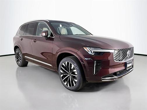 2025 Volvo XC90 B5 Plus 7-Seater