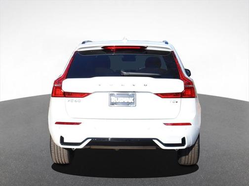 2025 Volvo XC60 Plug-In Hybrid T8 Plus