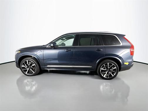 2022 Volvo XC90 Recharge Plug-In Hybrid T8 Inscription Expression 6 Passenger